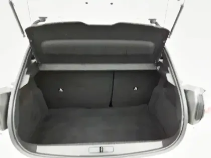 Photo 5 Peugeot 208  Electrique 50 kWh 136ch