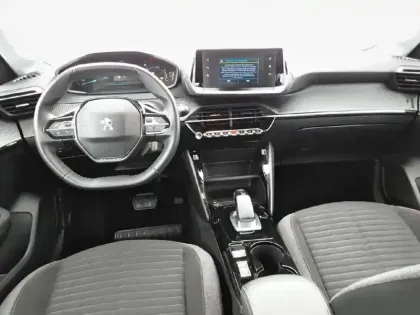 Photo 7 Peugeot 208  Electrique 50 kWh 136ch