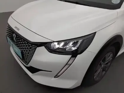 Photo 15 Peugeot 208  Electrique 50 kWh 136ch