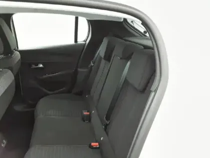 Photo 11 Peugeot 208  Electrique 50 kWh 136ch