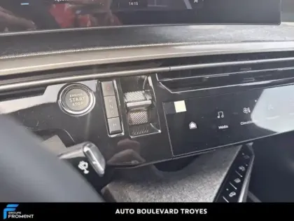 Photo 13 Peugeot 3008  1.2 Hybrid 145ch Allure e-DCS6