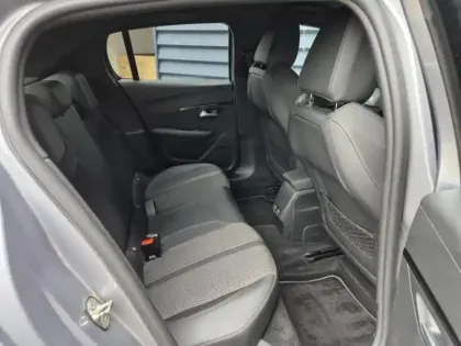 Photo 12 Peugeot 208  e- 136ch GT