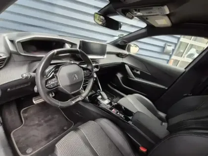 Photo 10 Peugeot 208  e- 136ch GT