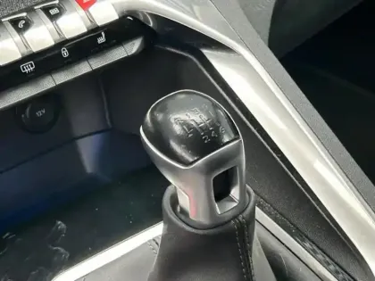 Photo 14 Peugeot 3008  1.2 PureTech 130ch Allure S&S