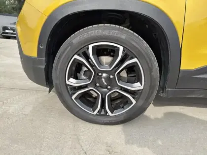 Photo 7 Jeep Avenger  Electrique 156ch 115kW 1st Edition