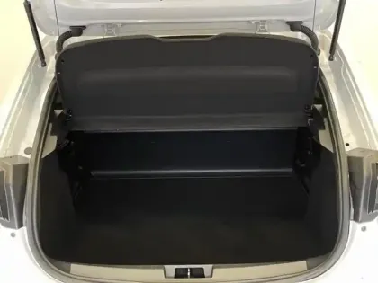 Photo 5 Peugeot 208  Affaire 1.5 BlueHDi 100 Premium