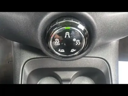 Photo 11 Citroën C4 Cactus  PureTech 130ch S&S Shine