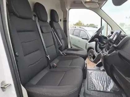 Photo 11 Citroën Jumper  Fg L2H1 3.0 120ch S&S Pack Premium Connect