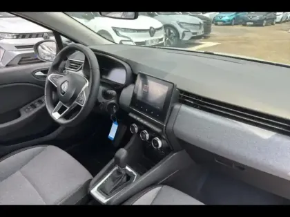 Photo 8 Renault Clio  1.6 E-Tech 145ch full hybrid Evolution - 24