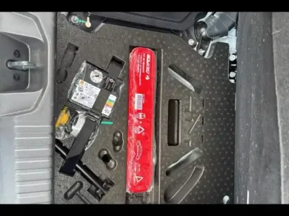 Photo 11 Renault Clio  1.6 E-Tech 145ch full hybrid Evolution - 24