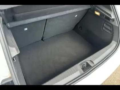 Photo 10 Renault Clio  1.6 E-Tech 145ch full hybrid Evolution - 24