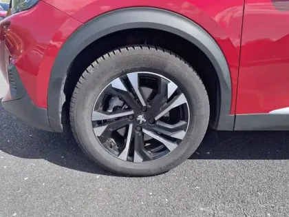 Photo 14 Peugeot 2008  Electrique 136 ch Allure