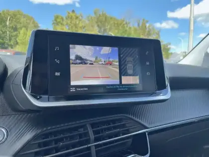 Photo 25 Peugeot 2008  Electrique 136 ch Allure