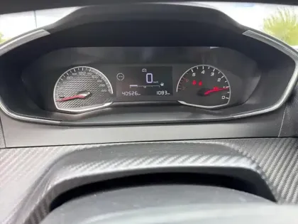 Photo 20 Peugeot 208  PureTech 75 S&S BVM5 Like