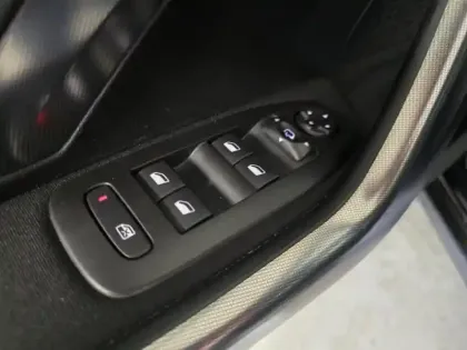 Photo 14 Peugeot 2008  1.2 PureTech 110ch Allure S&S EAT6