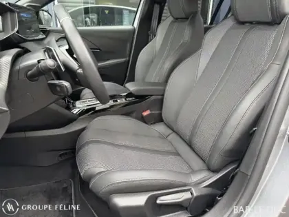 Photo 8 Peugeot 208  1.2 Hybrid 110ch GT e-DCS6