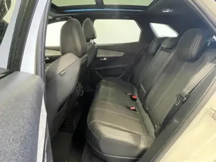 Photo 28 Peugeot 3008  HYBRID 225ch GT e-EAT8