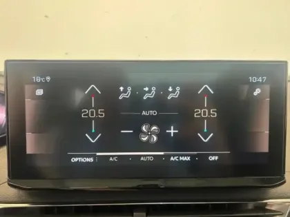 Photo 13 Peugeot 3008  HYBRID 225ch GT e-EAT8