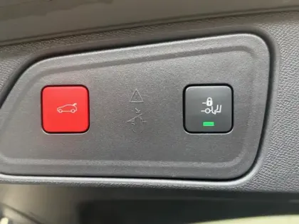 Photo 5 Peugeot 3008  HYBRID 225ch GT e-EAT8