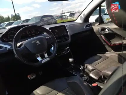 Photo 14 Peugeot 2008 Gén. I Ph2 GT Line 5