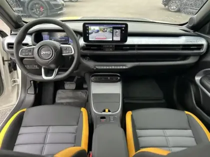 Photo 8 Jeep Avenger  1.2 Turbo T3 145ch MHEV The North Face BVR6 4xe