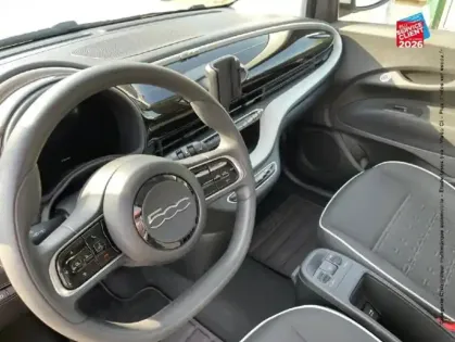 Photo 29 Fiat 500  e 95ch Action