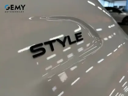 Photo 11 Peugeot 208  PureTech 75 S&S BVM5