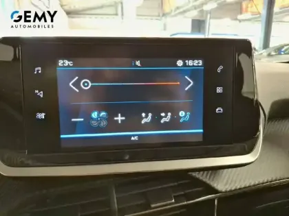 Photo 16 Peugeot 208  BlueHDi 100 S&S BVM6