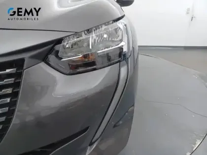 Photo 34 Peugeot 208  BlueHDi 100 S&S BVM6