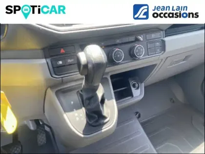 Photo 72 Volkswagen Crafter  VAN 35 L4H3 2.0 TDI 140 CH BVA