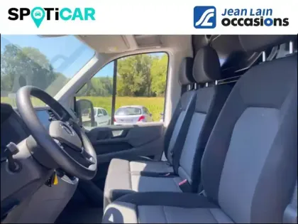 Photo 59 Volkswagen Crafter  VAN 35 L4H3 2.0 TDI 140 CH BVA