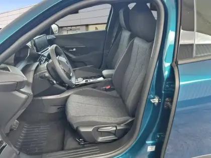 Photo 36 Peugeot 2008  Electrique 50 kWh 136 ch