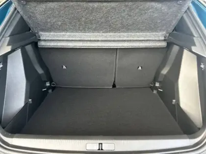 Photo 42 Peugeot 2008  Electrique 50 kWh 136 ch