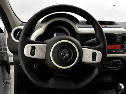 Photo 14 Renault Twingo  III Achat Intégral - 21