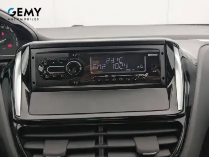 Photo 13 Peugeot 208  PureTech 68ch BVM5