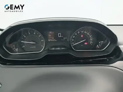 Photo 12 Peugeot 208  PureTech 68ch BVM5