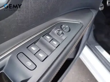 Photo 11 Peugeot 3008  1.2 Puretech 130ch S&S BVM6