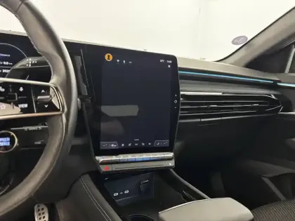 Photo 11 Renault Austral  E-Tech hybrid 200