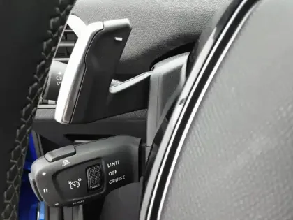 Photo 38 Peugeot 3008  Hybrid 225 e-EAT8