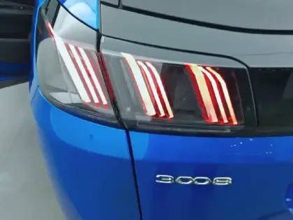 Photo 36 Peugeot 3008  Hybrid 225 e-EAT8