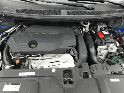 Photo 34 Peugeot 3008  Hybrid 225 e-EAT8