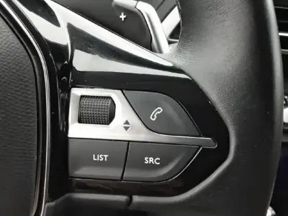 Photo 40 Peugeot 3008  Hybrid 225 e-EAT8