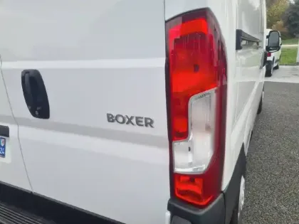 Photo 37 Peugeot Boxer  TOLE 3.3 T L2H2 BLUEHDI 140 S&S BVM6