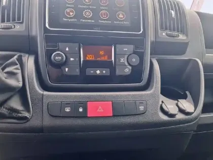 Photo 18 Peugeot Boxer  TOLE 3.3 T L2H2 BLUEHDI 140 S&S BVM6