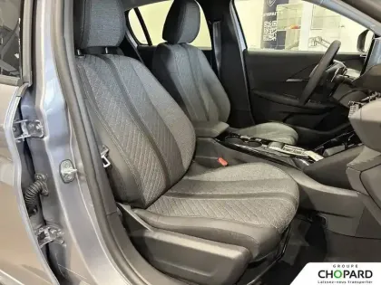 Photo 38 Peugeot 208  Hybrid 110 e-DCS6