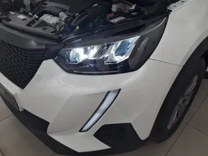 Photo 15 Peugeot 2008  PureTech 100 S&S BVM6