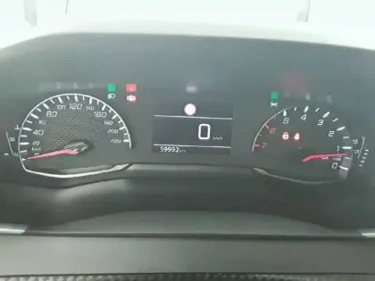 Photo 9 Peugeot 2008  PureTech 100 S&S BVM6