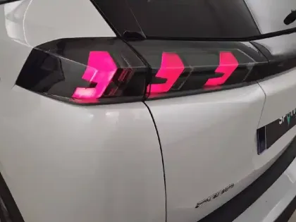 Photo 16 Peugeot 2008  PureTech 100 S&S BVM6