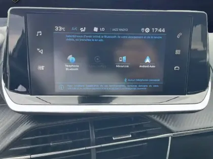 Photo 23 Peugeot 2008  PureTech 130 S&S BVM6