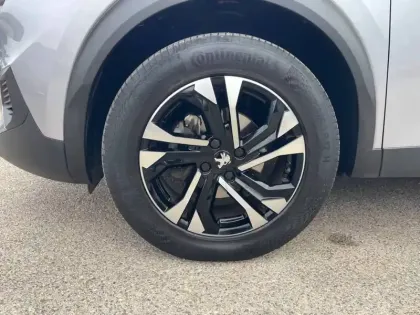 Photo 8 Peugeot 2008  PureTech 130 S&S BVM6